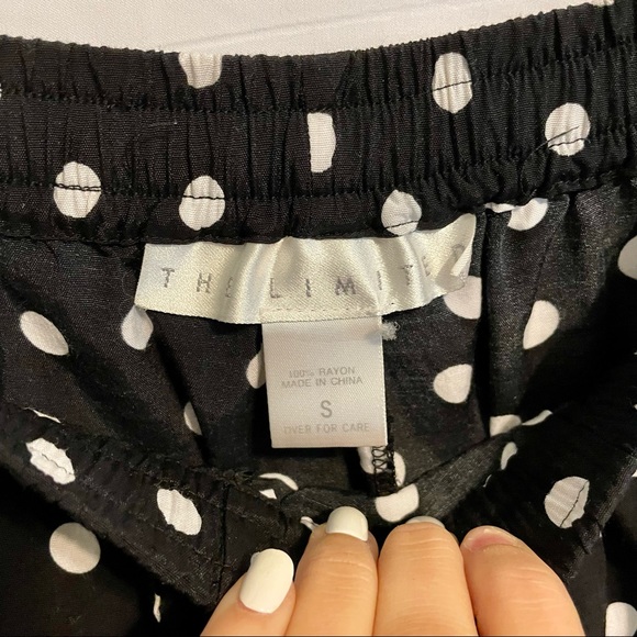 The Limited | Black & White Polka Dot Shorts - Picture 3 of 7